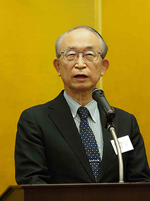 青山佾明治大学名誉教授