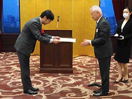 牧村和彦氏